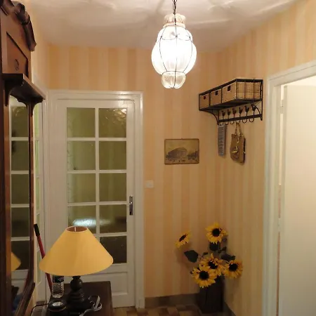 Holiday home Holiday House In Auvergne Surrounded By A Large And Beautiful Garden Chavenon