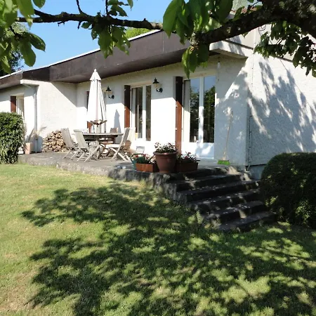 Holiday home Holiday House In Auvergne Surrounded By A Large And Beautiful Garden Chavenon